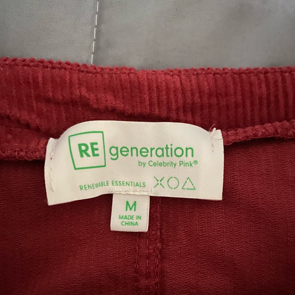 Medium RE Generation maroon front button dress - Picture 4 of 5